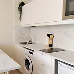 Close To * 플라야 델 잉글스