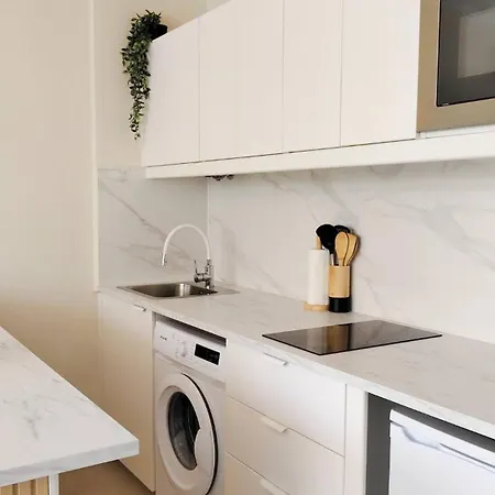 Close To * 플라야 델 잉글스